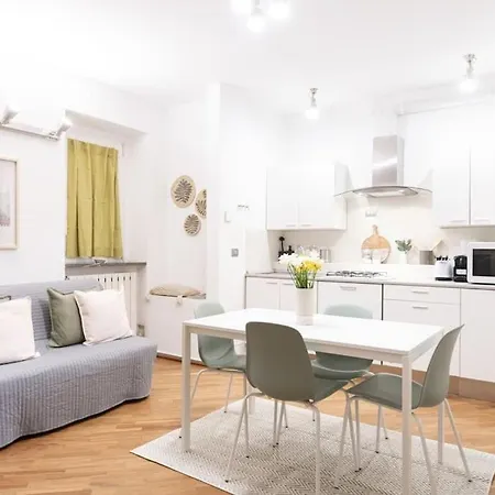 Easylife - Gem In The Heart Of The Navigli Milan