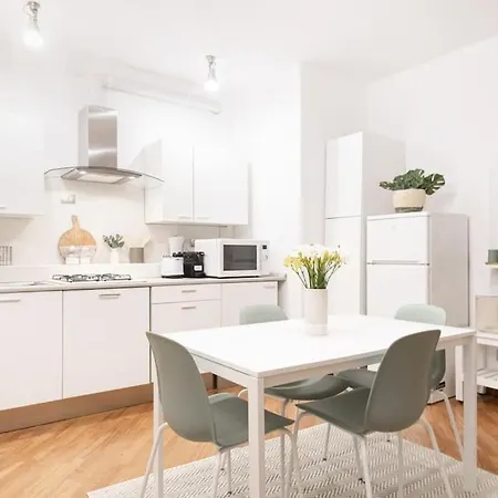 Apartment Easylife - Gem In The Heart Of The Navigli Milan